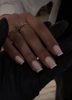 Elegant Nail Inspiration, Work Appropriate Nails Classy, Trendy Nails For Summer 2024, Russian Square Nails, Plain White Square Nails, Square Gel X Nails Medium, Simple And Classy Nails, Square Nail Aesthetic, Nail Inspired Simple