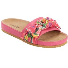 The perfect summer sandal with beautiful bow detail for added feminine flair. Teacher Outfits, Bermuda Cruise, Cute Teacher Outfits, Bold Lip Color, Footbed Sandals, Open Toe Shoes, Cute Sandals, Boots And Sneakers, Sneaker Heels