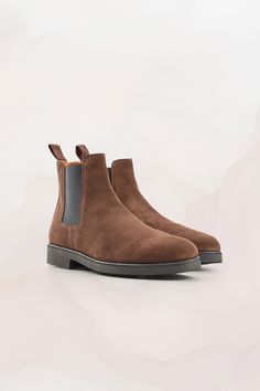 Rooted in heritage, Rakoh Chelsea Boots are handcrafted in Tuscany with the finest Italian leather and suede. Engineered for walking and all day wear, these boots feature a flexible and ultralight EVA sole and a 5mm thick insole. Creating the perfect balance between craftsmanship and superior engineering, these boots provide unmatched comfort for long walks and always look elegant. Mens Chelsea Boots, Jason Markk, Shoe Bags, Chelsea Boots Men, Long Walks, Eva Sole, Shoe Care, Shoe Box, Italian Leather