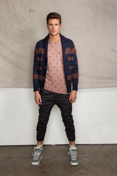 style Classic Cardigan Outfit, Hipster Boys, Capris Outfit, Urban Street Fashion, Swag Dress, Guy Fashion, Guy Style, High Street Fashion, Classic Cardigan