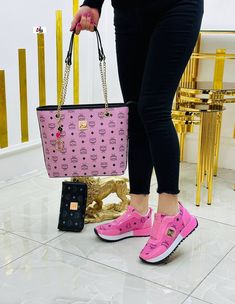 Cute Shoes Boots, Louis Vuitton T Shirt, Minion Sneakers, Designer Sneaker, Vans Sneakers (men), African Bag, Jordan 13 Shoes, Gucci Shop, Sneakers Collection