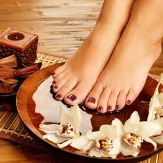 Photographic Print: Closeup Photo of a Female Feet at Spa Salon on Pedicure Procedure. Legs Care Concept by Valua Vitaly : 16x16in Pedicure Procedure, Legs Care, Listerine Foot Soak, No Chip Manicure, Pedicure Tips, Female Legs, Nail Salon And Spa, French Pedicure, Closeup Photo