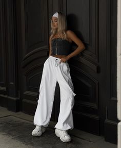 White Parachute Pants And Corset, Fashion Inspo Outfits, Fashion Inspo