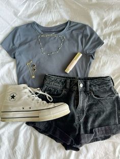 Outfit Idea Easy 30 day return policy Vsco Outfit Summer, What To Wear With Black Shorts, Outfit Ideas With Black Shorts, Summer Outfits With Jean Shorts, School Summer Outfits Casual, Back To School Outfits 2024, Shorts Outfits For School, Outfit Inspo Shorts, Jean Shorts Outfit Ideas