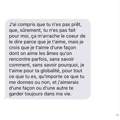 a text message written in french on a white background