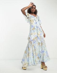 Klänningar från Forever New En applåd för klänningen Blommigt mönster V-ringning Bara axlar Justerbara axelband Regular fit/normal passform Pastel Floral Dress, Button Front Maxi Dress, Round Of Applause, High Neck Maxi Dress, Cold Shoulder Styles, Off Shoulder Maxi Dress, Embroidered Midi Dress, Corset Mini Dress, Mini Skater Dress