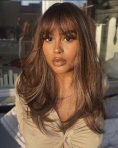 Discover a stunning gallery of Medium Hairstyles for Women. From chic bobs to elegant waves, find your perfect style inspiration here! Elegant Hair Color Classy, Haircolor 2024 Women Trends, Brown Hair With Long Bangs, 2024 Hair Trends For Women Long Brunette, Color Hair Trends 2024, Trendy Hair Color 2024, Pelo Color Chocolate, Trendy Hair Colors For Brunettes, Haircolor 2024 Women