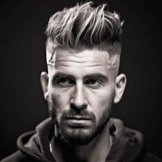 Quiff with Razor Line Low Fade Long Top, Master Barber, Hairstyle Tips, The Quiff, Low Fade, Medium Cut, Hairstyles Men, Mens Haircuts Short