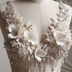 Elegant Couture Dress, Corset Embroidery Haute Couture, Flower Couture Dress, Dress Flower Design, Couture Embroidery Designs, 3d Dress Design, Elie Saab 2024, Dress With 3d Flowers, Couture Beading