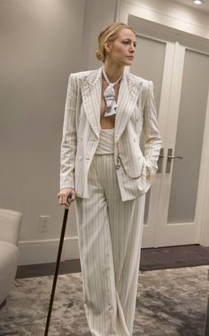 Blake Lively Suit, Blake Lively Outfits, A Simple Favor, 2023 Photoshoot, Simple Favor, Female Boss, Blake Lively Style, Fashion Bible