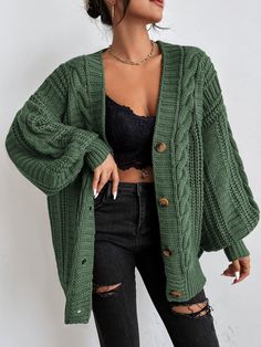 Retro Fashion Women, Chique Outfits, Cardigan Casual, Green Cardigan, Cable Knit Cardigan, Lantern Sleeve, Fall Outfits Women, Outfits Casuales, Ripped Jeans