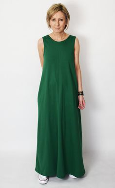 Cotton maxi dress with pockets on the sides and a neckline at the back. Perfect not only for summer :) Size (total length / bust) US --- UK --- EU/DE 4 ----- 6 ----- 34/XS (138/84) 6 ----- 8 ----- 36/S (138/88) 8 ----- 10 --- 38/M (139/92) 10 ---- 12 --- 40/L (140/96) 12 ---- 14 --- 42/XL (140/100) dimensions in cm. 100% cotton. Production methodsewn - own machinery - production in Poland by the Sisters Textile100% cotton, weight 180g/m2 Oversize Dress, Maxi Dress With Pockets, Cotton Maxi Dress, Spring Skirts, Oversized Dress, Cotton Maxi, Maxi Dress Cotton, Red Skirts, Handmade Dresses