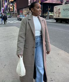 Basics Outfit, Wool Coat Outfit, Inspi Outfit, Fall Outings, Nyc Winter Outfits, Nyc Fits, Nyc Baby, Fashionable Work Outfit, High Fashion Branding