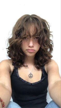 Natural Curly Hair Cuts, Shaggy Haircuts, Curly Hair Photos, Haircuts For Wavy Hair, Haircuts For Curly Hair, Hair Stylies, Short Wavy Hair