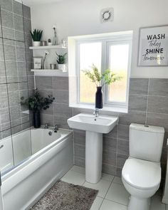 Long Narrow Bathroom Ideas, Small Half Bathroom Ideas, Narrow Bathroom Ideas, Narrow Bathroom Layout, Long Narrow Bathroom, Half Bathroom Ideas, Small Grey Bathrooms, Small Half Bathrooms, Small Half Bathroom