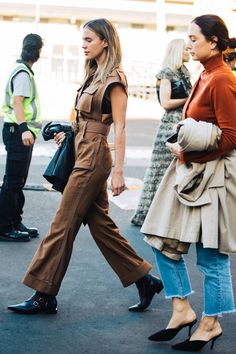 Utility Fashion, Street Styl, Sydney Fashion Week, Fashion Week Schedule, Australian Fashion Week, Vogue British, Jumpsuit Style, Transitional Dressing, Australia Fashion