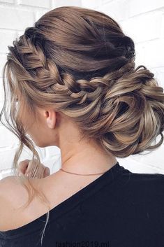 48 Mutter der Brautfrisuren, #brautfrisuren #hair #mutter Sanggul Modern, Fall Wedding Hairstyles, Updo Bridesmaid, Prom Hair Updo, Braided Updo Wedding, Mother Of The Bride Hair, Low Bun