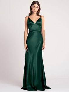 Upgrade your Occasion Wardrobe by this Bridesmaid dress. Featuring a matte satin material with Deep V-Neck sleeveless design and floor sweeping length. Style this with your favorite accessories and high heels for occasion worthy look. Length approximately 160cm/63" (Based on a sample size UK 8) Helena Dress, Bridesmaid Dresses Boho, Boho Wedding Dress Lace, Occasion Dresses Wedding, Blue Evening Dresses, Maxi Bridesmaid Dresses, Green Bridesmaid, Evening Dresses Short, Jenny Yoo