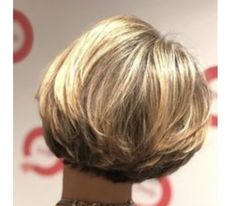 Inverted Bob Hairstyles, Wavy Bob Hairstyles, Bob Hairstyles For Fine Hair, Short Hair Haircuts, Short Bob Hairstyles