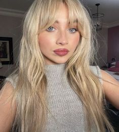 Curtain Bangs Ideas, Butterfly Hair Cut, Bangs Ideas, Vacation Hairstyles, Blonde Hair Looks, Long Hair With Bangs, Haircut And Color, Butterfly Hair