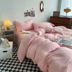 cute waffle stripes textured aesthetic bedding duvet cover set Colorful Bedding Sets, Vintage Bedding Set, Striped Duvet Cover, Bedding Comforter Sets, Color Bedding, Pastel Bedding, Colorful Bedding, Bedding Comforter, Living Room Furnishings