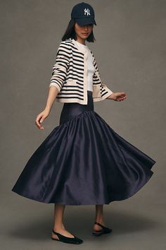 Midi Skirts Ideas, Drop Waist Skirt Outfit, Dressy Skirts Outfits, A Line Midi Skirt Outfit, Prairie Skirt Outfit, Cambridge Graduation, Midi Skirt Outfit Fall, Full Skirt Outfit, Autumn Skirts