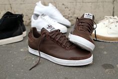 Brown Formal Shoes, Nice Sneakers, Adidas Collection, Brown Trainers, Shoe Room, Black Men Fashion Casual, Mens Casual Dress Outfits