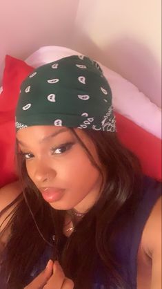 Kylie Jenner Bandana, Casual Bandana Print Headscarf For Festivals, Rihanna Bandana, Trendy Bandana Print Headscarf, Black Bandana Print Headscarf, Scarf Hairstyles, Hats, Hair Styles, Instagram