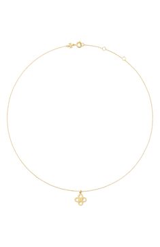 A cutout clover with a double-T logo serves as the pretty focal point of a dainty necklace crafted from glossy 18-karat gold plate. 16 3/4" length; 1 5/8" extender; 1/2" diameter pendant Spring-ring closure 18k-gold plate Imported Cute Gold Necklace, Necklace Png, Capsule Wardrobe Jewelry, Expensive Necklaces, Pretty Gold Necklaces, Tory Burch Necklace, Xmas 2024, Dainty Necklaces, Tory Burch Kira