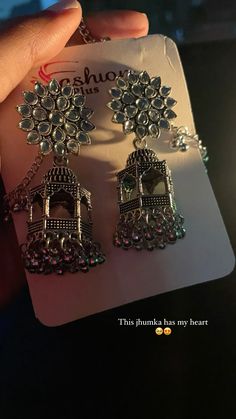 Desi Lifestyle, Chammak Challo, Snapchat Ideas, Jhumka Designs, Indian Accessories, Indian Bridal Jewelry Sets, Pretty Jewelry Necklaces, Fancy Jewellery Designs