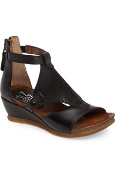 Miz Mooz Maisie wedge sandal Walking In High Heels, Cycling Shoes Women, Miz Mooz, Cute Sandals, Womens Sandals Flat, Leather Wedge Sandals, Hot Shoes, Comfy Shoes, Wedge Sandal