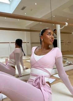 Pink Pilates Princess Outfits, Blue Leggings Outfit, Pink Pilates Princess Aesthetic, Pilates Princess Aesthetic, Workout Looks, Ballet Attire, Pink Princess Aesthetic, Adrette Outfits, Workout Fits Women