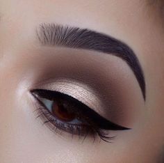 Make Up Designs, Eyeliner Tips, Smink Inspiration, Beauty Make-up, Makijaż Smokey Eye, Christmas Makeup, Eyeshadow Tutorial, Makeup Goals, Makeup Designs