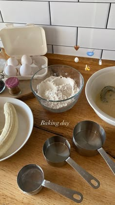 there are many different types of baking utensils on the table