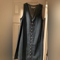 Madewell Denim Dress. Size Xs. Never Worn. Madewell Denim Dress, Xs Dresses, Madewell Dresses, Madewell Denim, Dress Midi, Dresses Xs, Denim Dress, Fashion Inspo Outfits, Madewell