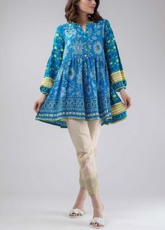 Short Frock Style Dress Design Frock Pakistani, Stitching Styles, Short Frocks, Lawn Dresses, Short Frock, Frock Style, Girls Dresses Sewing, Frock Fashion, Pakistani Fashion Casual