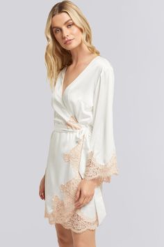 Indulge in luxury with the personalised Sian Lace Robe in White with Blush Lace. Effortlessly glamorous, crafted from soft satin and lace for a flattering silhouette. Sipping Champagne, Bridal Sleepwear, Bridal Hair Veil, Barbie Bride, Classic Brides, Embroidery Gifts, A Goddess, Lace Slip, Morning Wedding