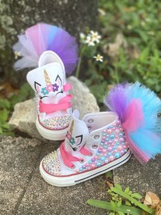 Unicorn Custom Converse -Tutu in back of the shoe varies in color amount. It's never the same. If you like more of the same color on the back please message me or put it in the notes. - If you would like to see certain things on shoe please message me for examples. - Processing time takes 2 - 3 weeks. Please advise that shipping time is different from processing time. If needed sooner than 2 - 3 weeks please message me before placing order. Glitter Converse, Bling Converse, Baby Birthday Decorations, Unicorn Themed Birthday Party, Rainbow Shoes, Custom Bling, Unicorn Costume, Custom Converse