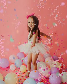 Photoshoot For 2nd Birthday, 3rd Photoshoot Ideas, Four Year Old Birthday Photoshoot, 4 Year Picture Ideas, Threenager Picture Ideas, Six Year Old Photo Shoot Ideas, 4th Birthday Girl Photoshooting, 3 Year Birthday Pictures, 7 Year Photo Shoot Picture Ideas