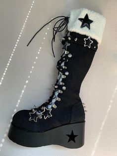 Grunge Shoes, Platform Knee High Boots, Painted Canvas Shoes, Goth Shoes, Goth Boots, Heels Aesthetic, Zipper Heels, Girly Shoes, Star Shoes