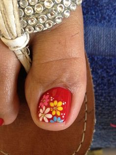 Flower Pedicure, Pedicure Design, Ongles Gel French, Nails Toes, Manicure Designs, Pedicure Ideas