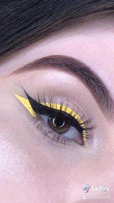 Alt Eyeliner, Eyeliner Idea, Khol Eyeliner, Sparkle Makeup, Permanente Make-up