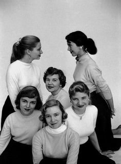 1950s Cooking, Sweater And Pencil Skirt, Hairstyles 1950s, 1930s Hair, 1950s Hairstyles, 1950 Fashion, Victoria Secret Models, Life Styles, Teddy Boys