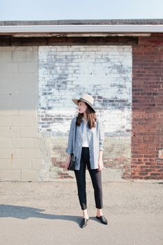 Style Bee - Tradlands Lee Vosburgh, Perfect Capsule Wardrobe, August Summer, Month Of August, Autumn Clothes, Pencil Skirt Black, Casual Summer Dresses, Inspiration Style, Fall Looks