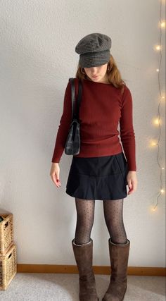 Dark Green Corduroy Skirt Outfit, Romcore Aesthetic, Glee Outfits Ideas, Looks With Tights, Academic Winter Outfits, 2012 Fall Outfits, Transitional Jacket Outfit, Fall Skirt Aesthetic, Sweater Denim Skirt Outfit