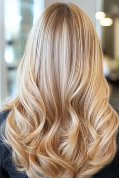 Multi-Dimensional Blonde Waves Hairstyle on a woman with blonde hair in a hair salon, back view. Best Fall Hair Colors, Fall Hair Colors For Blondes, Cool Ash Blonde, Hair Colors For Blondes, Fall Blonde Hair Color, Blonde High, Fall Blonde Hair, Buttery Blonde, Creamy Blonde