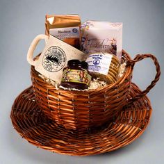 Coffee Gift Basket Cookie Waffles, Coffee Baskets, Willow Tea, Package Food, Coffee Basket, Gardening Gift Baskets, Coffee Gift Basket, Waffle Cookies, Ice Packs