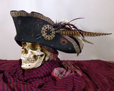 Pirate Captain Hat, Pirate Clothes, Pirate Halloween Party, Captain's Hat, Pirate Garb, Hat Tattoo, Pirate Aesthetic, Costume Pirate