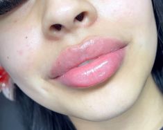 Small Top Lip Big Bottom Lip, Small Round Lips, Full Pouty Lips, Big Top Lip, Restalyne Kysse Lips, Bigger Upper Lip, Back Dimples Aesthetic, Perfect Lips Aesthetic, Small Nose Big Lips