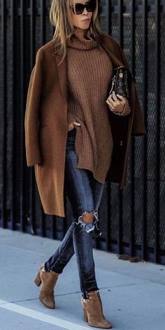 How to style a basic outfit. //Turning outfits into looks//💅🏾 – Cecily Mode Over 50, Fall Fashion Coats, Casual Weekend Outfit, Outfits 2017, Brown Outfit, Modern Minimalism, Brown Coat, 2019 Fashion